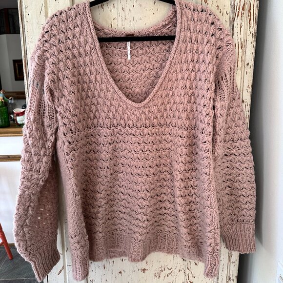 FREE PEOPLE PINK CRASHING WAVES SWEATER - Picture 7 of 10